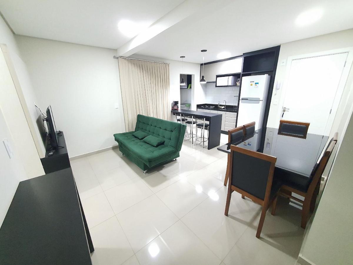 Novo 2 Quartos Wifi/garagem/elevador *